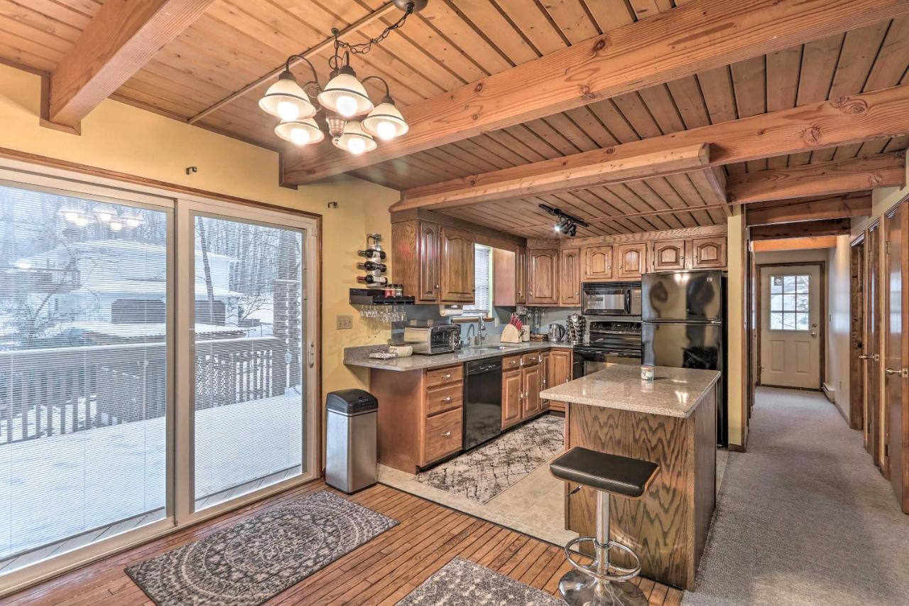 Henryville Home With Hot Tub About 5 Mi To Camelback! Exterior foto